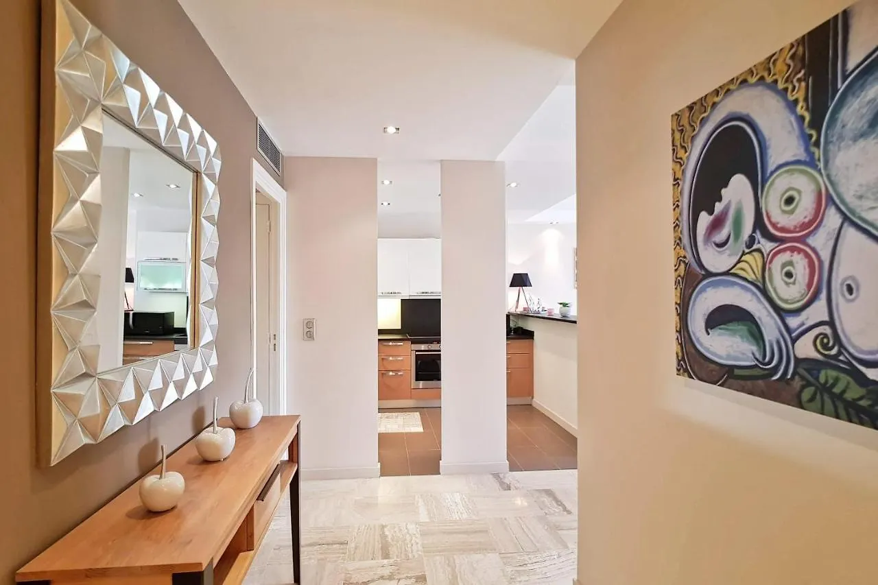 4-Room Apartment With Terrace & Sea View 5-Minute Walk To The Beach Cannes
