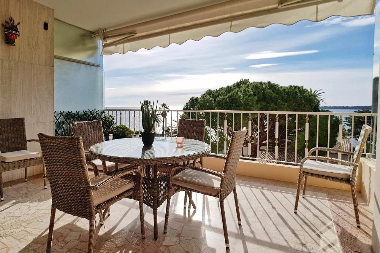 4-Room Apartment With Terrace & Sea View 5-Minute Walk To The Beach Cannes